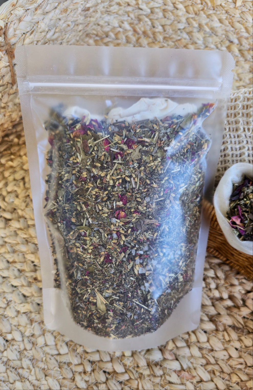 Soothe Her Postpartum Bath Soak